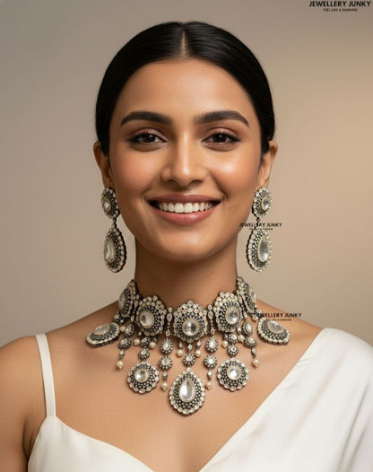 VERA VICTORIAN UNCUT KUNDAN NECKLACE