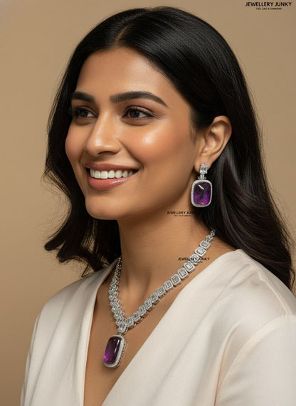 MEGAN DIAMOND NECKLACE