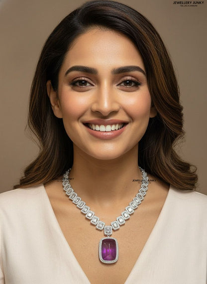 MEGAN DIAMOND NECKLACE