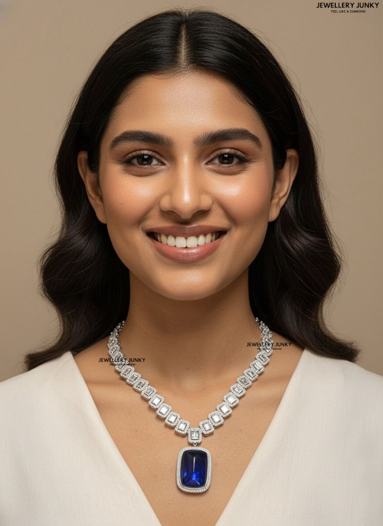 MEGAN DIAMOND NECKLACE