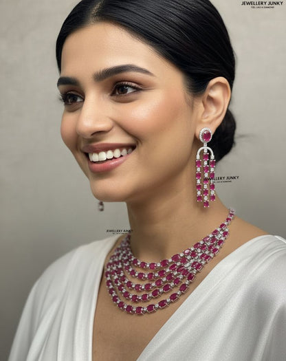 LEY DIAMOND NECKLACE