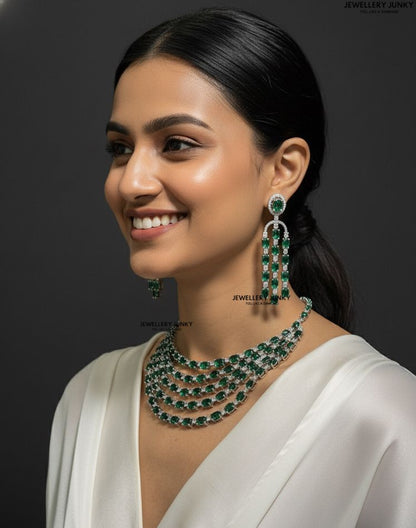 LEY DIAMOND NECKLACE