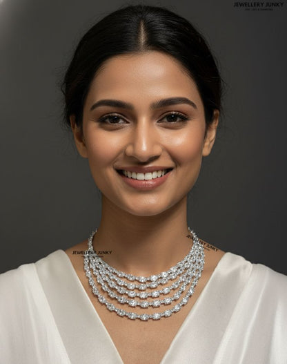 LEY DIAMOND NECKLACE