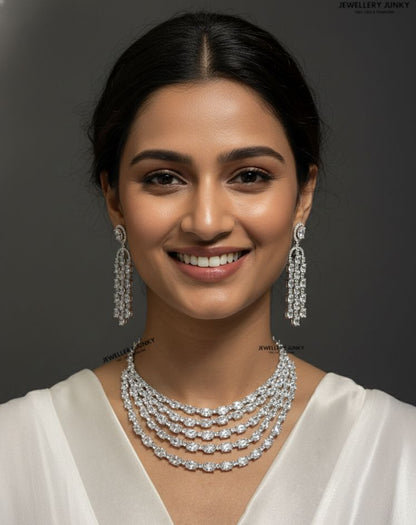 LEY DIAMOND NECKLACE