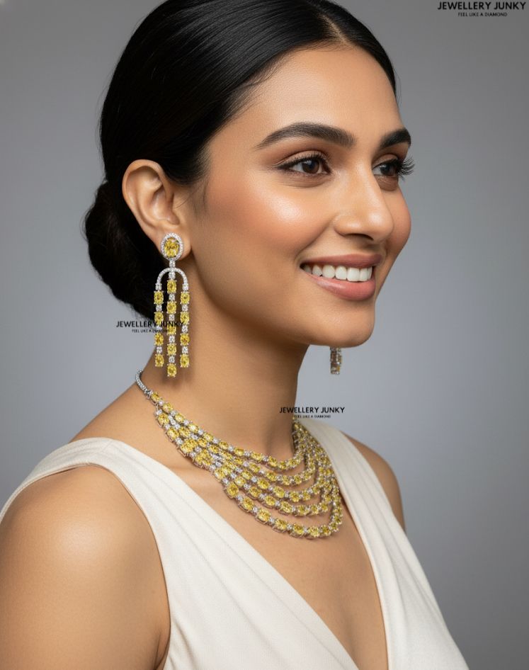 LEY DIAMOND NECKLACE