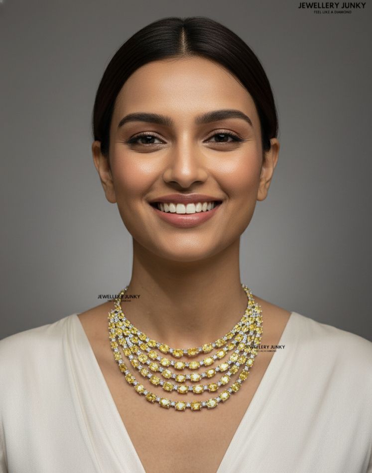 LEY DIAMOND NECKLACE