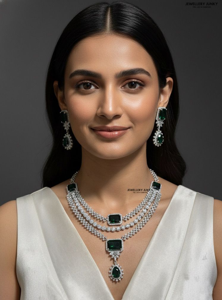 CLEO DIAMOND NECKLACE