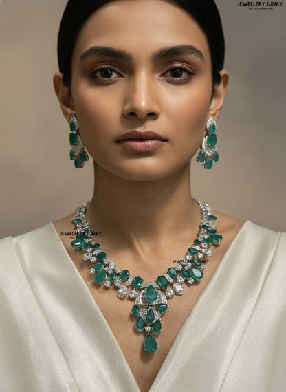 ELYSE DIAMOND NECKLACE