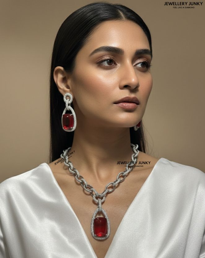 ARVI DIMAOND NECKLACE