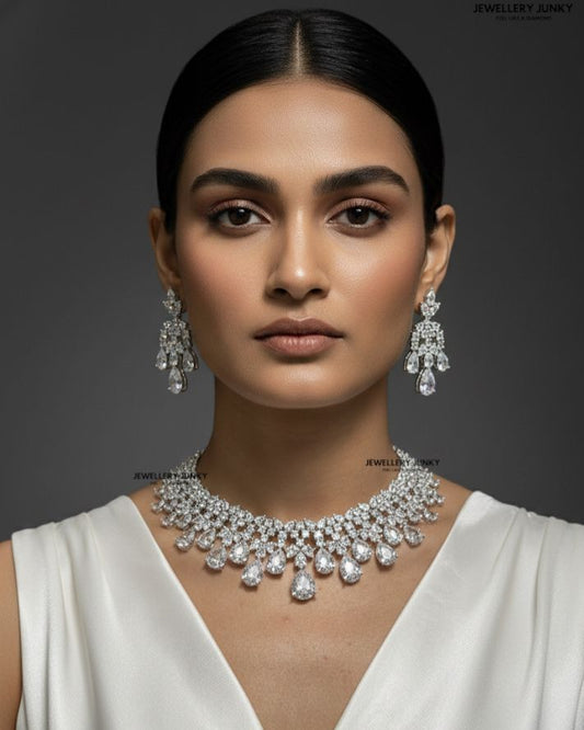 ELODIE DIAMOND NECKLACE