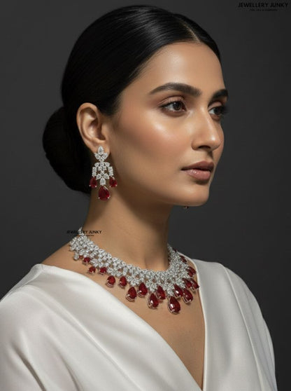 ELODIE DIAMOND NECKLACE