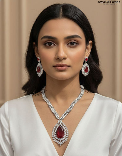 GEMMA DIAMOND NECKLACE