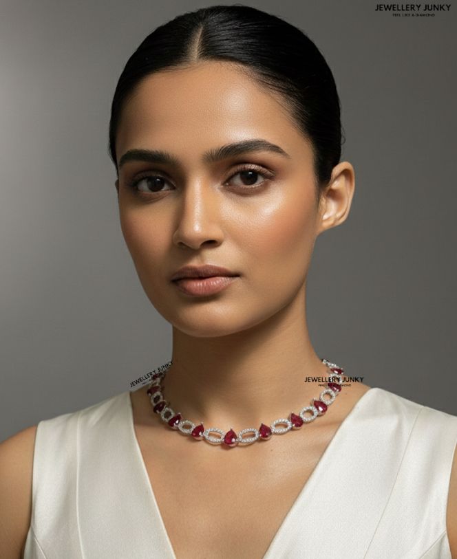 RIVKA DIAMOND NECKLACE