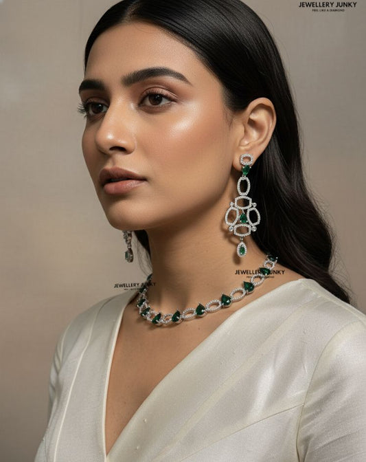 RIVKA DIAMOND NECKLACE