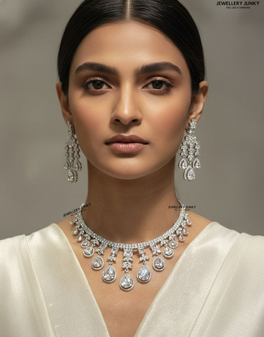 HADLEE DIAMOND NECKLACE