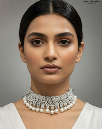 OAKLEY DIAMOND NECKLACE