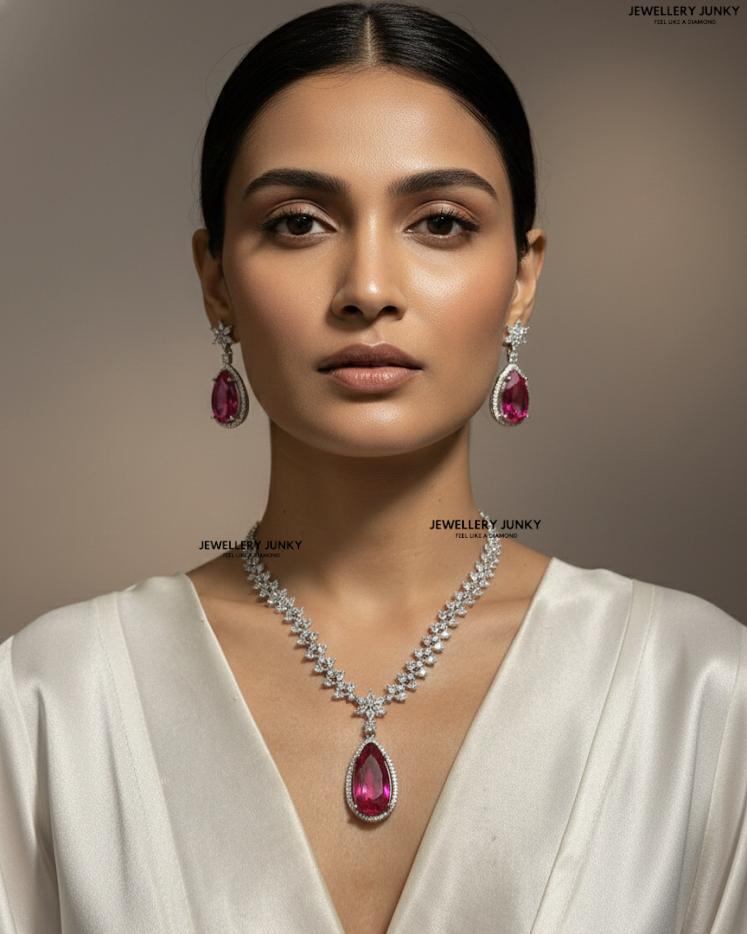 EMERSON DIAMOND NECKLACE