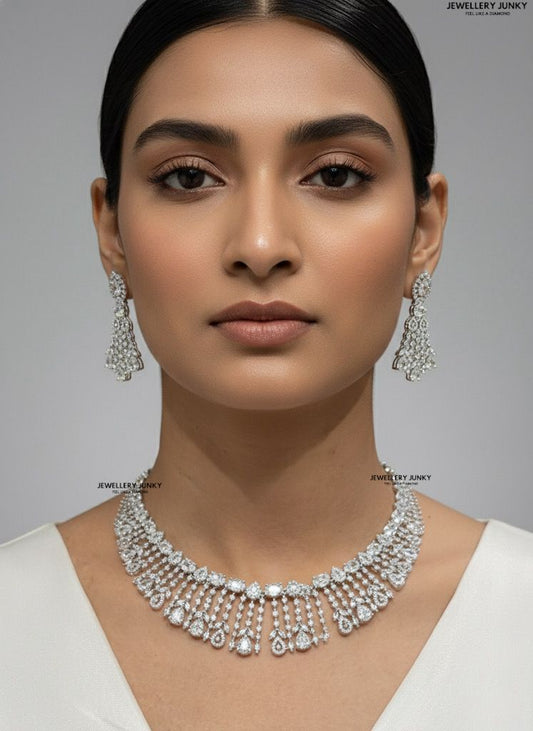 URISHA DIAMOND NECKLACE