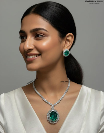 TYA OVAL DIAMOND NECKLACE