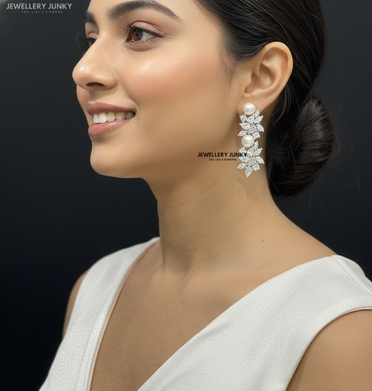 EZRA DIAMOND PEARL NECKLACE