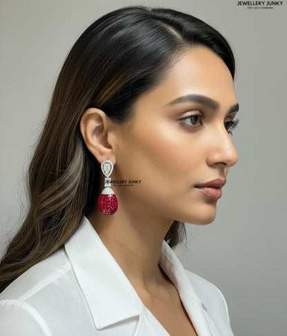 NESSA INVISIBLE DIAMOND EARRING E-1102