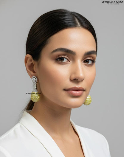 NESSA INVISIBLE DIAMOND EARRING E-1102