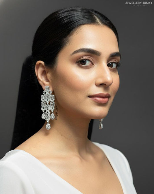 WANDA DIAMOND EARRING E-1033