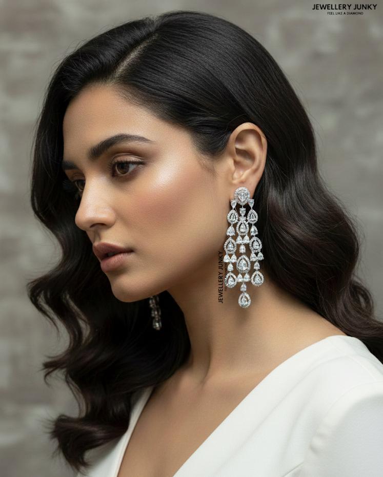 HAZEL DIAMOND EARRING E-1047