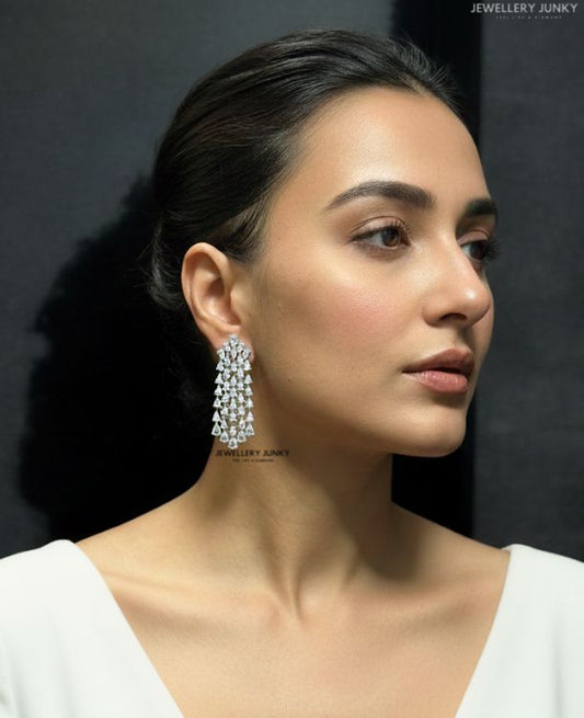 TIFFANY DIAMOND EARRING E-1054