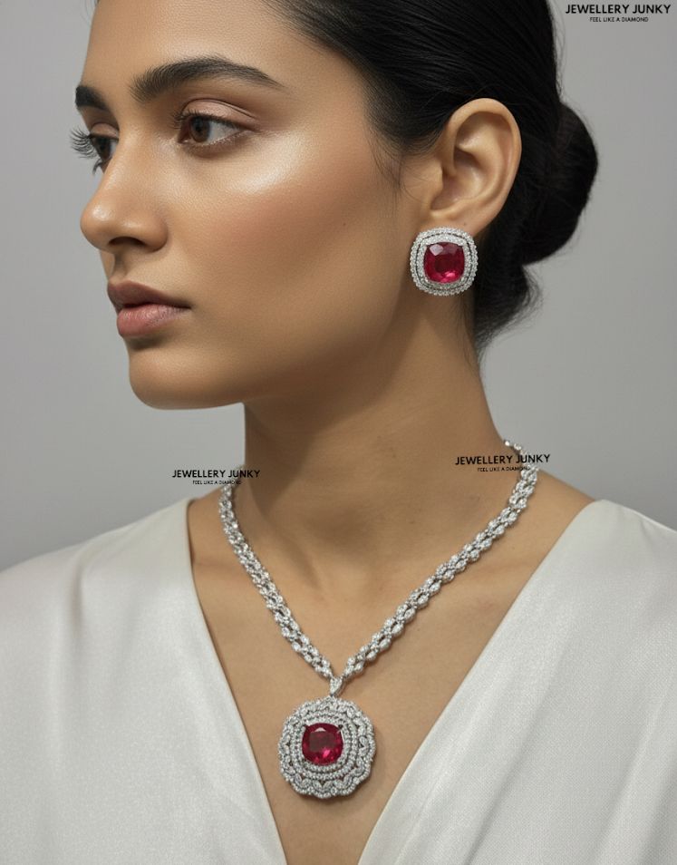 KRISTEN CUSHION DIAMOND NECKLACE