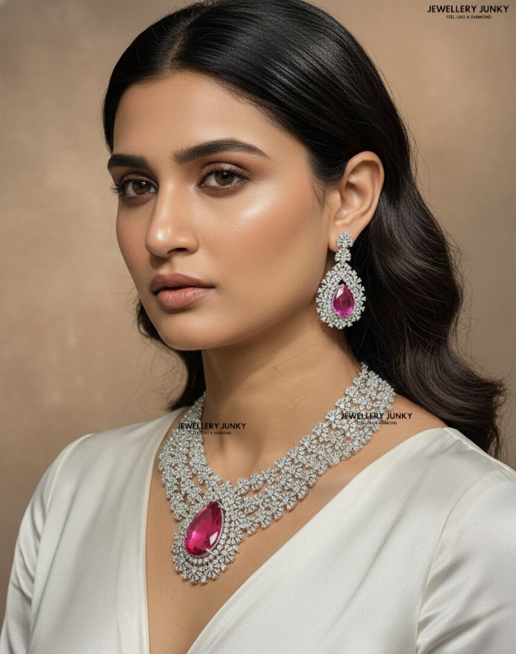 EESHA  DIAMOND NECKLACE