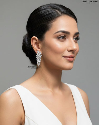 ANIKA DIAMOND EARRING E-1059