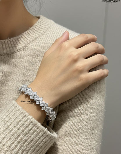 PRAVANI DIAMOND BANGLES