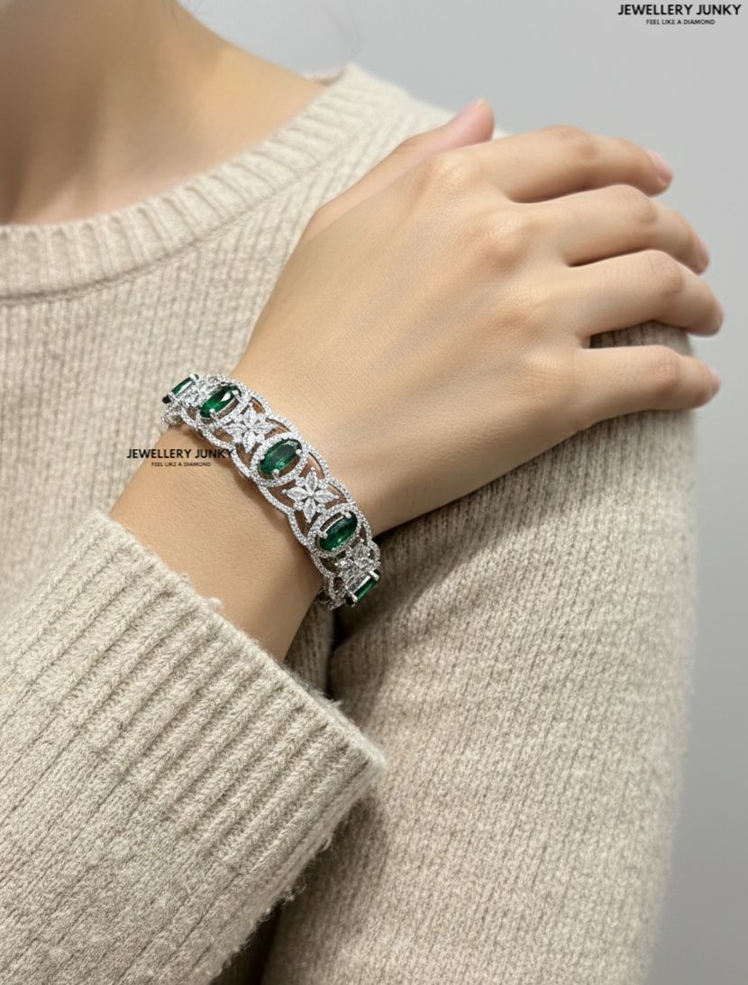 STACY DIAMOND BANGLE