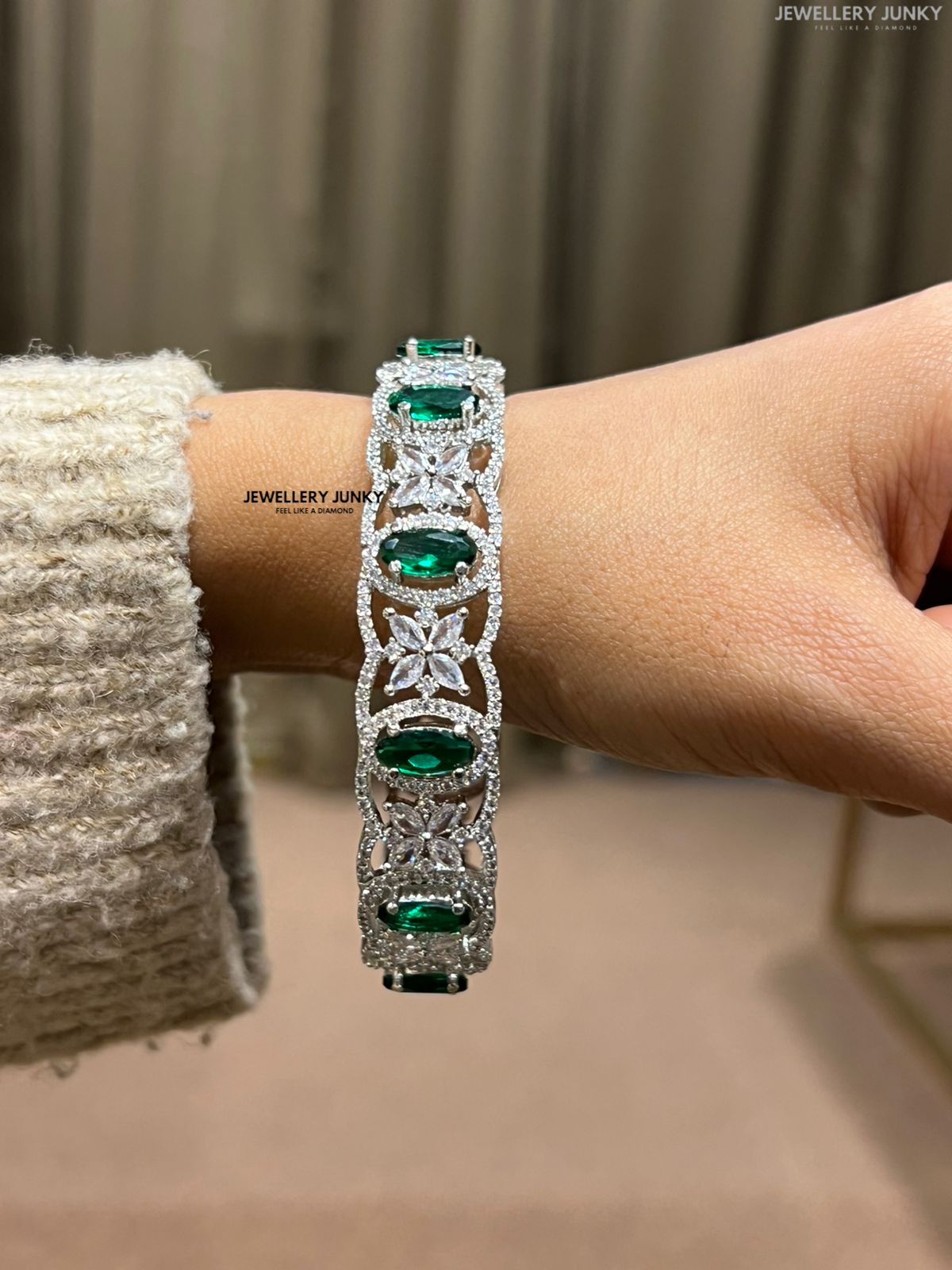 STACY DIAMOND BANGLE