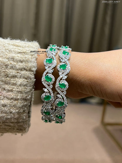 VALORA DIAMOND BANGLE