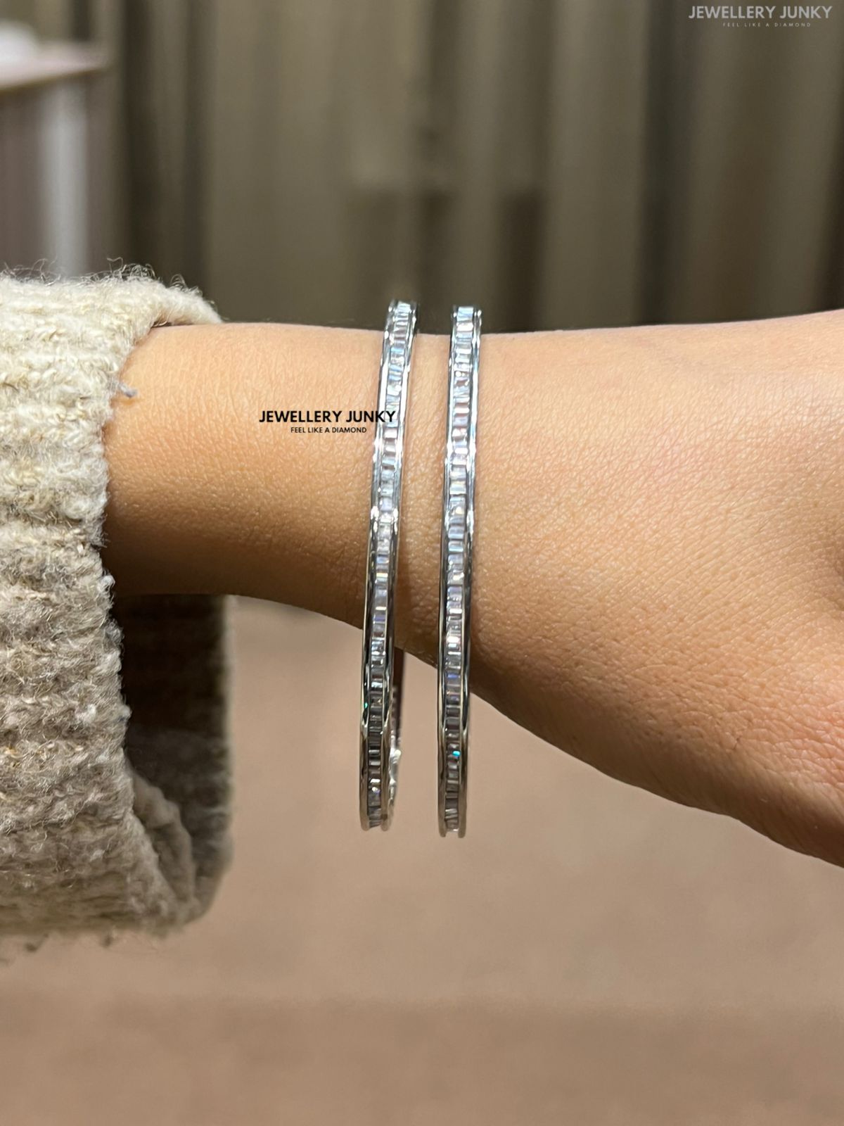 TAMIA BAGUETTE DIAMOND BANGLE