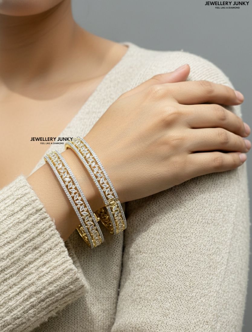 LISA DIAMOND BANGLE