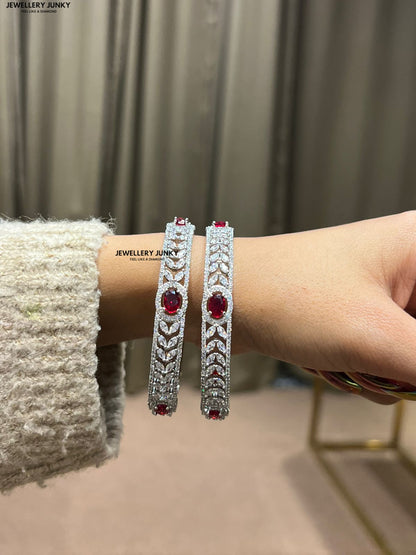 HANNA DIAMOND BANGLE