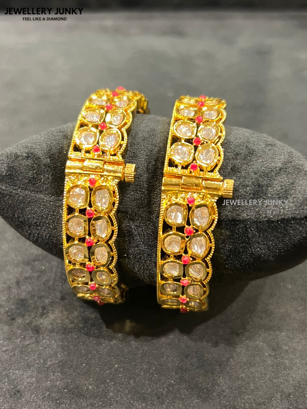 RIDDHI KUNDAN BANGLES