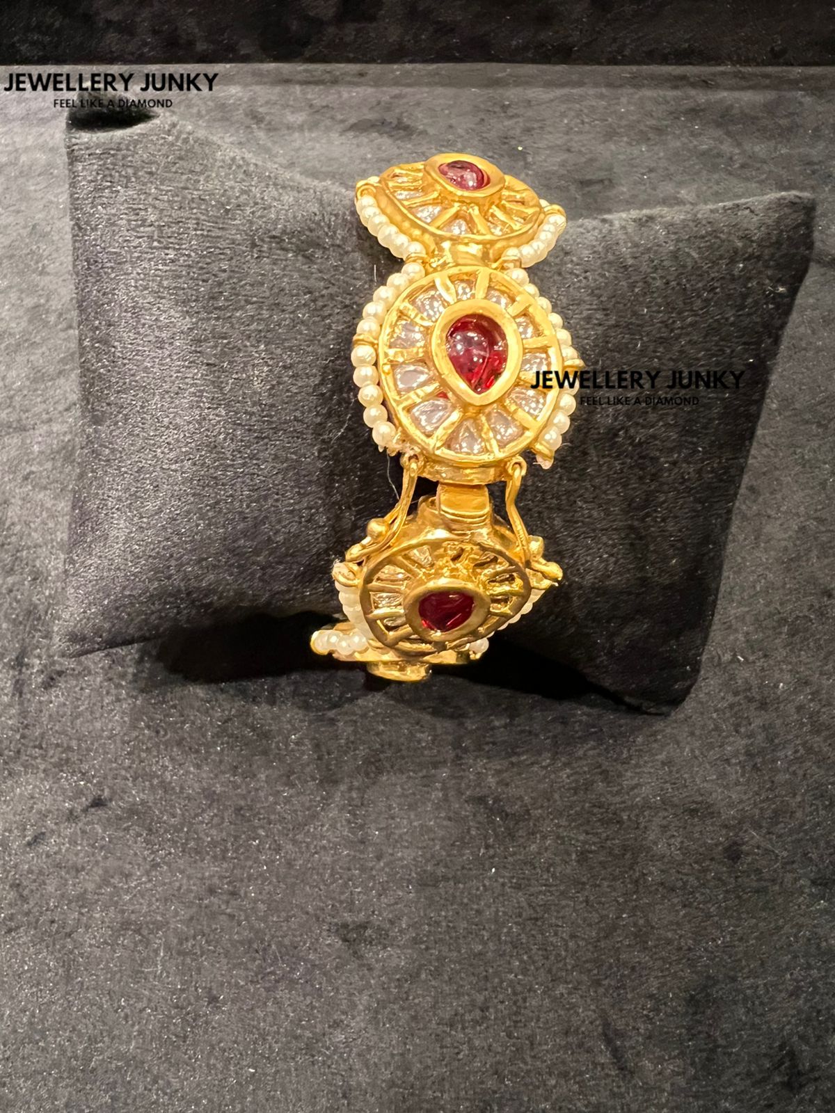 SAISHA KUNDAN BANGLES