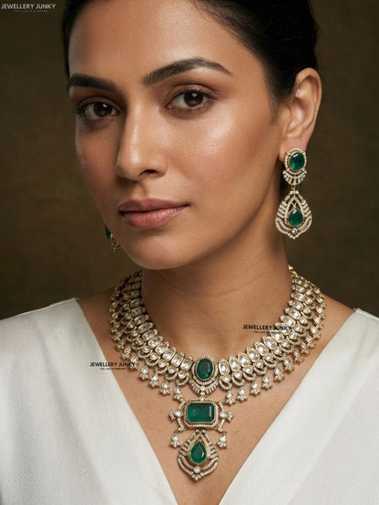 APEKSHA KUNDAN NECKLACE