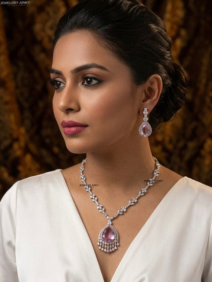 HELEN DIAMOND NECKLACE
