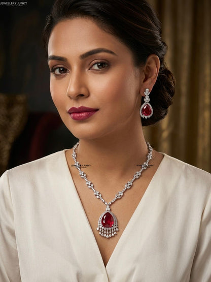 HELEN DIAMOND NECKLACE