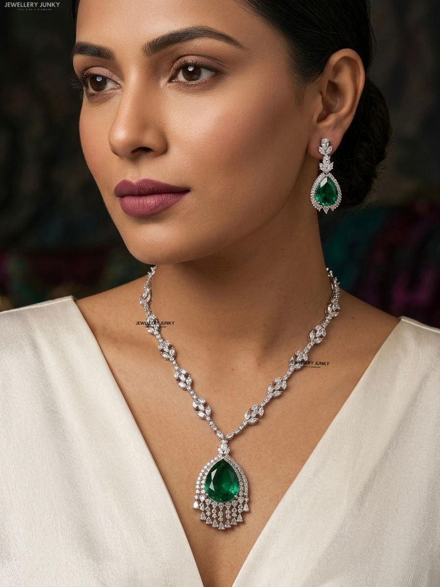 HELEN DIAMOND NECKLACE