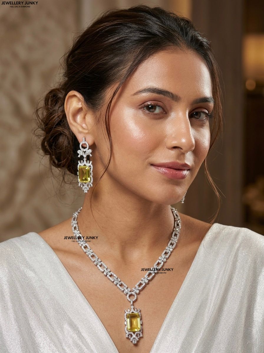 KAYLA DIAMOND NECKLACE