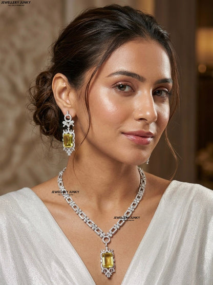 KAYLA DIAMOND NECKLACE
