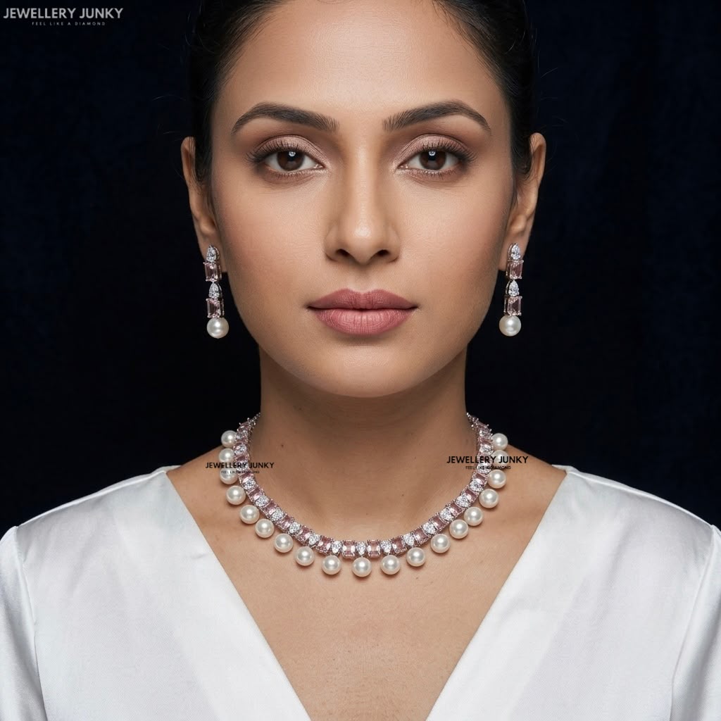 SOHA DIAMOND PEARL NECKLACE