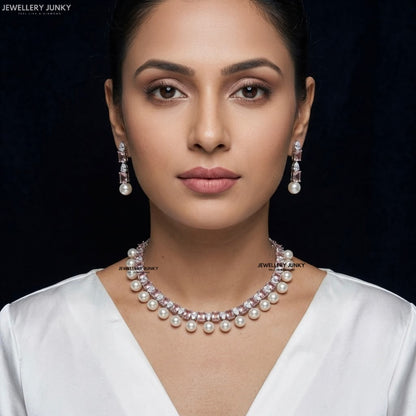 SOHA DIAMOND PEARL NECKLACE
