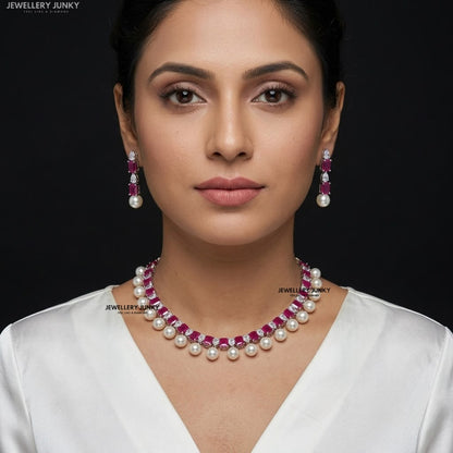SOHA DIAMOND PEARL NECKLACE